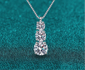 Collar de gota de triple resplandor de moissanita (supera la prueba de diamantes)