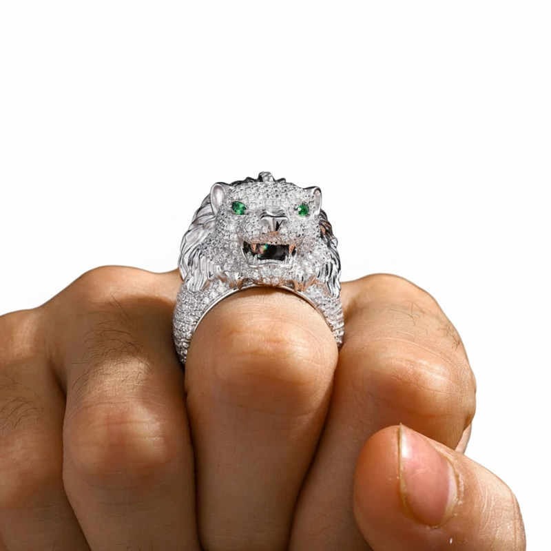 Moissanite VVS1 925 Silver Lion Head Ring with Emerald Eyes – Iced Ring